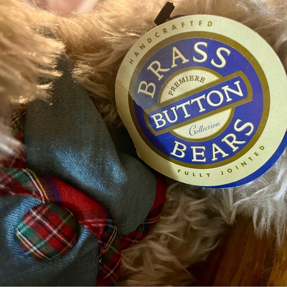 Vintage ‘96 BLOSSOM Brass Button Bear - Fully Jointed Collectible Bear Plush - Picture 5 of 9